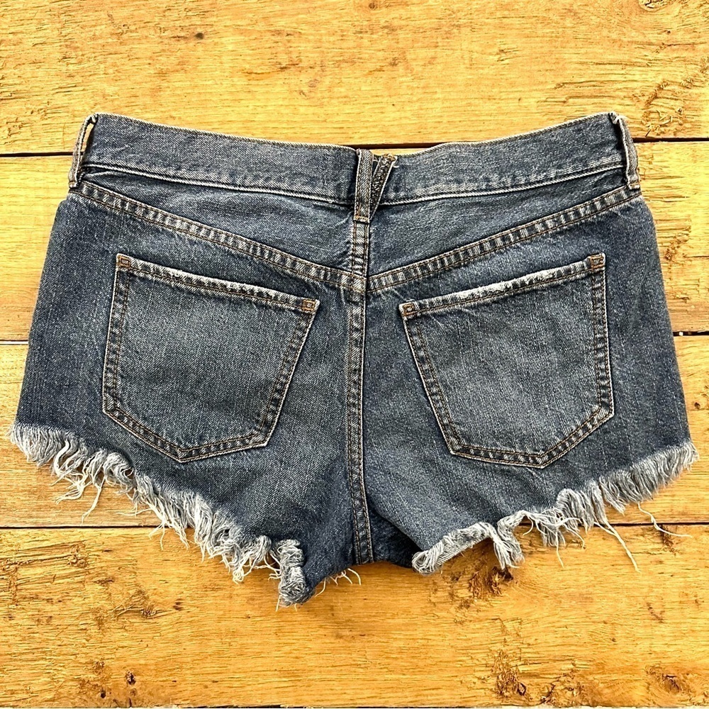 We The Free by Free People Denim Distressed Shorts Size 26 - Picture 7 of 8